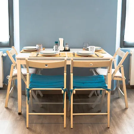 Daire Cozy Duomo Retreat *