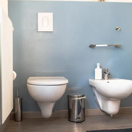 Cozy Duomo Retreat Daire